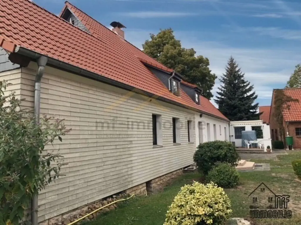 Wohnhaus Blick auf die Terasse