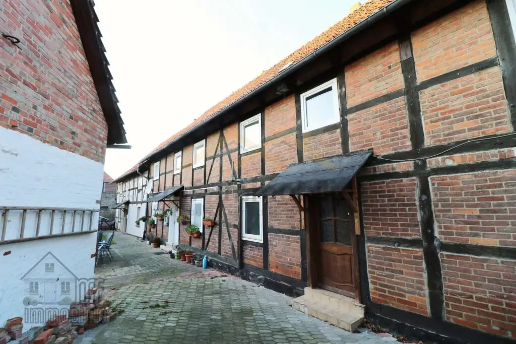 BB421EAF-F5D2-4ACC-8997-4BB6143BFB60