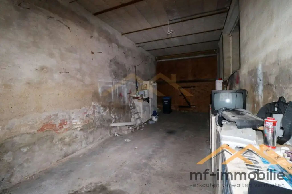 Garage / Durchfahrt